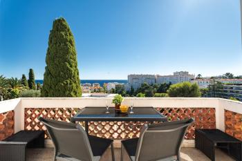 Nice Renting - CAMBRAI - Luxurious Sea View Terrasse - King Bed - Parking - AC - fully equipped, Nice (photo 4)