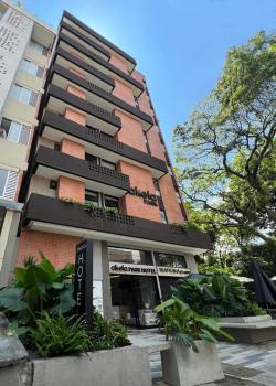 Akela Park Hotel, Medellín (photo 2)