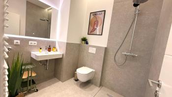 BeckHomes Munich- Large 210 sqm Central Apartment- 7 BR, 6Baths, 3 Kitchens, Up to 18 Guests, München (Foto 5)