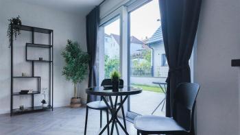 ALFA Stuttgart Doppelzimmer mit Teeküche und Terrasse Porsche Bosch l Gemeinschaftsbad WIFI SmartTV l Double room with kitchenette and terrace l shared bathroom BS21A5, Stoccarda (foto 5)