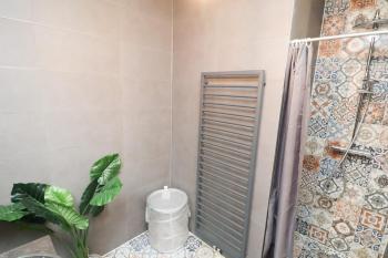 Spacious apartment in the heart of the city center with parking space, Breda (zdjęcie 3)