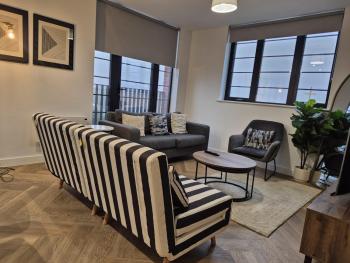 Serene- Stunning Two Bedroom 2 washroom, Spacious, dual aspect lounge, Jwellery Quarter, Birmingham City Centre, Birmingham (foto 4)