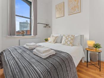 The Goldsmith 3BR Apt, Birmingham JQ with Parking, Бирмингем (фото 2)