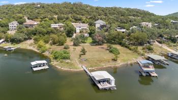 Lakefront with Dock on Lake Travis Fun near UT and ATX, Volente (фото 4)