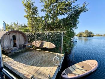 NEW - Little Asia - Stunning Boathouse on a lake Near Amsterdam with Sauna, Vinkeveen (photo 3)