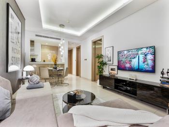 Luxury 1BR with Burj Khalifa View 5-Star Amenities & Valet Parking, Dubái (foto 2)