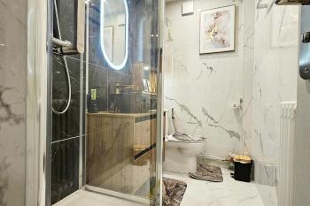 Apartment - Sleeps 4 - Balcony - AirCon, Le Kremlin-Bicêtre (foto 3)