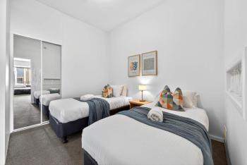 Skyline & Harbour Views-Top Floor, Perth (foto 5)