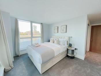 Luxury Riverside Retreat with Stunning Views, Londres (photo 3)