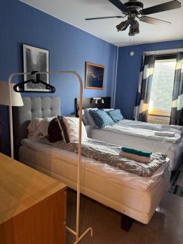 Apartment in South West Stockholm w Balcony near Metro, convenient to Avicii Arena, 3 Arena, Friends Arena and Royal Opera, Estocolmo (foto 4)