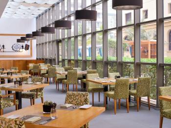 Mövenpick Hotel Jumeirah Beach, Дубай (фото 5)