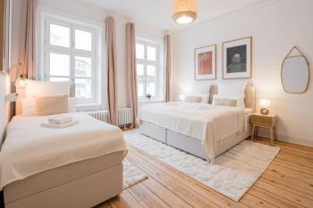 Cozy City Apartment auf 130qm mit Billardtisch für bis zu 9 Gäste, Hamburk (fotografie 4)