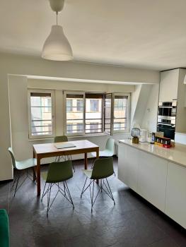 Rooftop Loft City Center, 2BR, Open Kitchen Island - New Renovated, Basilea (foto 3)