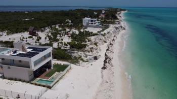 Beachfront Cancun Luxury Villa in Private Paradise Aldea Zac-Nah, Cancún (photo 5)