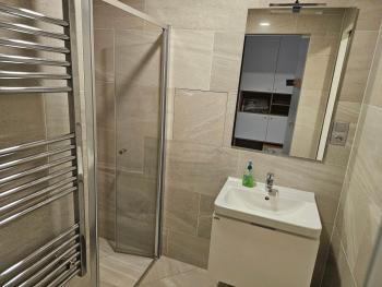 Prague Centre Luxury Apartment & Parking - with large glass balcony, Prague (photo 4)