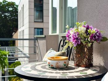 2BR, 4 Baths, Terrace Steps from Sofia Landmarks, Sofia (Foto 5)