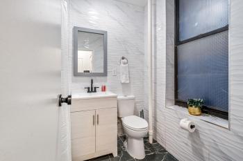 Oasis Apartment by Columbus Circle & Times Square in Manhattan, New York (photo 4)