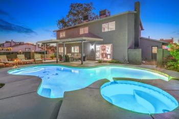 静 Tokyo Escape - Chinatown Heated Pool Retreat near the Strip with Hot Tub, Pool Table, Dog Friendly, Las Vegas (photo 3)