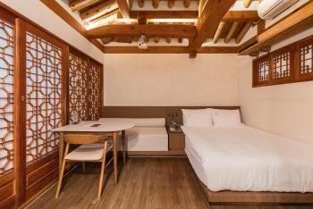 Luxury Hanok Cottage Nest, Seoul (photo 3)