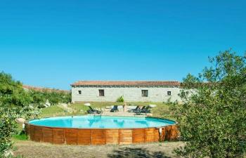 Lofts with private outdoor area and swimming-pool in Badesi, Badesi (foto 3)