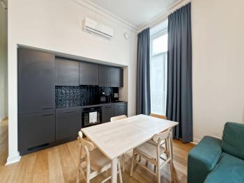 self check in Ixelles Apartment Retreat in the Heart of Brussels, Brusel (fotografie 5)