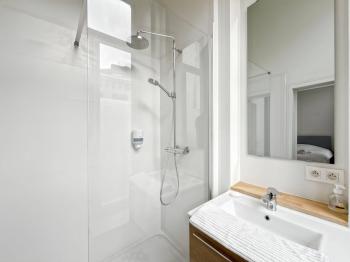 self check in Ixelles Apartment Retreat in the Heart of Brussels, Brusel (fotografie 4)