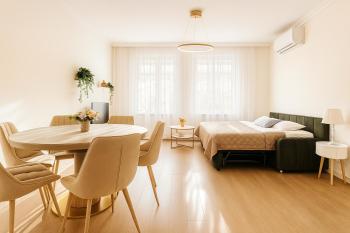 Spacious 2BR Retreat for Families & Friends near City Center, Bratislava (photo 2)