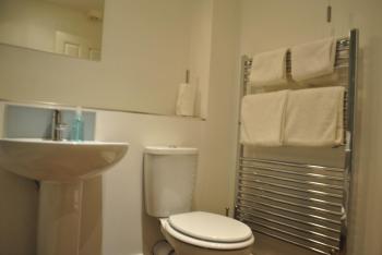 Lord Raglan House Apartments 2BR with Parking, Виндзор (фото 4)