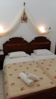 Unique Leta, Fira (foto 3)