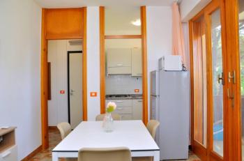 Modern flat with terrace for 5 guests - Beahost, Bibione (photo 4)