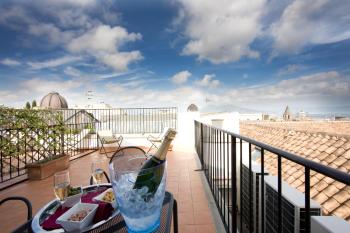 Hotel Piazza Bellini & Apartments, Naples (photo 2)