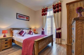 3 Bed in Ilfracombe oc-7cove, Ilfracombe (foto 2)