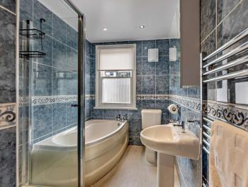2 Bed in Keswick oc-sz026, Keswick (photo 3)