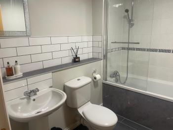 Apartment in Heart of West End- Parking Space- recent refurb- Near University and Kelvingrove Art Gallery, Glasgow (Foto 3)