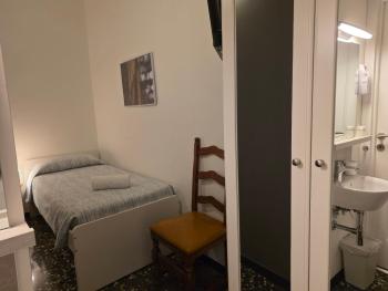 Gaslini - A Filippo's Room camere con cucinino park prenotabile, Janov (fotografie 3)