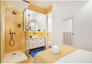 Chueca Fuencarral - 5 Bdrms 5 Baths 12 pax, Madrid (photo 3)