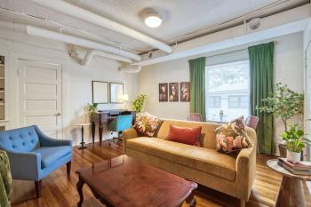 Historic 1Bdrm - Parking - Walk to Restaurants & Westport!, Kansas City (foto 2)