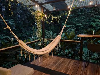 River Paradise Cabin with Private Jacuzzi, Fortuna (photo 4)