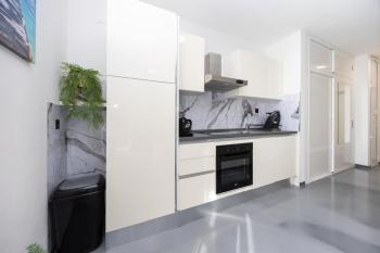 Apartment in Okrug Gornji with sea view, air conditioning, WiFi, washing machine 5049-1, Trogir (photo 5)