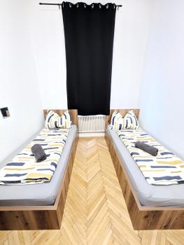 Spacious Rooms - 15 Min from Airport & City Center, 5 Min from Vienna Main-Bus Station EZ9, Vienna (photo 5)