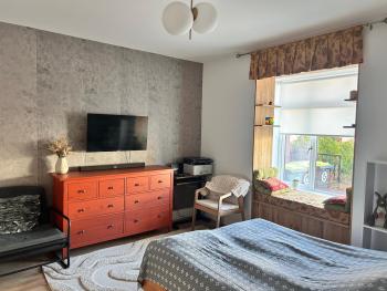 Large double room with a private bathroom in a quiet neighbourhood, Dublín (foto 5)