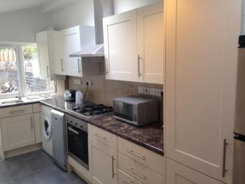 Arsenal 123 close to Emirates stadium direct Eurostar Heathrow-free parking, Londýn (fotografie 4)