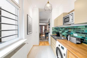 The Koburger II - Stylish studio with extra high bed for kids, 45m2 space, Ideal for families with kids or couples, Berlin (zdjęcie 5)
