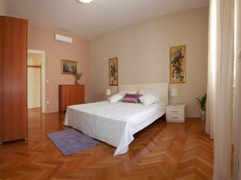 Gianina Apartment, Split (photo 4)