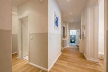 120qm MyGold Apartment 2 Bathrooms Balcony Up to 9 Guests, Renovated, Berlín (fotografie 3)