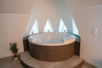 Glorious penthouse with private sauna and jacuzzi, Helsinki (foto 3)