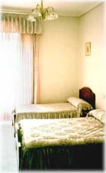 Hostal Rivera - Atocha, Madrid (foto 3)