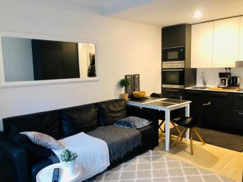 Scandinavian Home 1BR premium location in the historical heart of Helsinki 12, Хельсинки (фото 3)