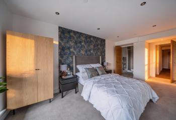 Leeds City Centre 2BR Apartment - Luxury Stay with Private Terrace, Leeds (Foto 4)