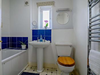 3 Bed in Bridport oc-dc024, Bridport (foto 5)